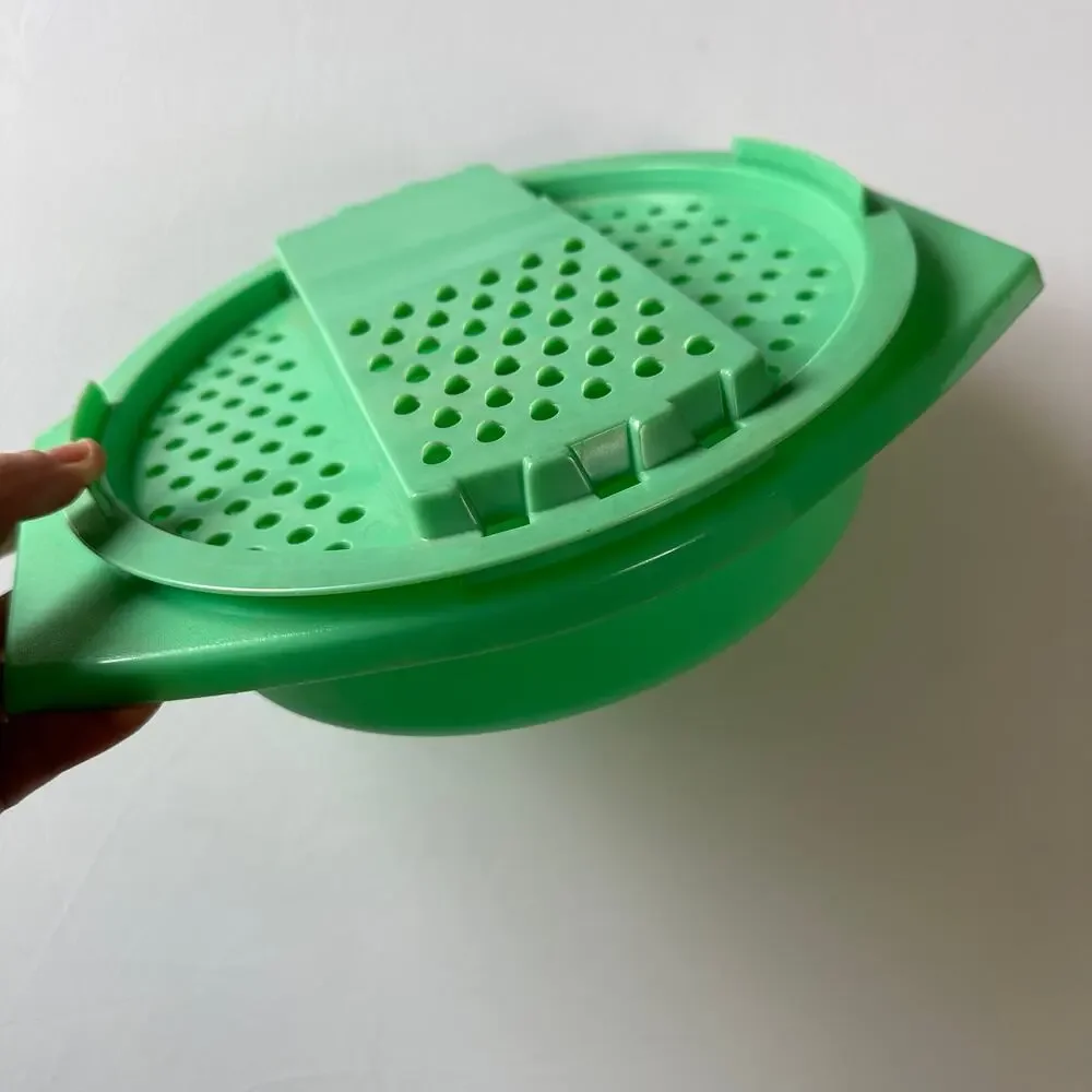 Vintage Tupperware 2-piece Jadeite Green Cheese Grater 787-3 Slicer Bowl 786-4
